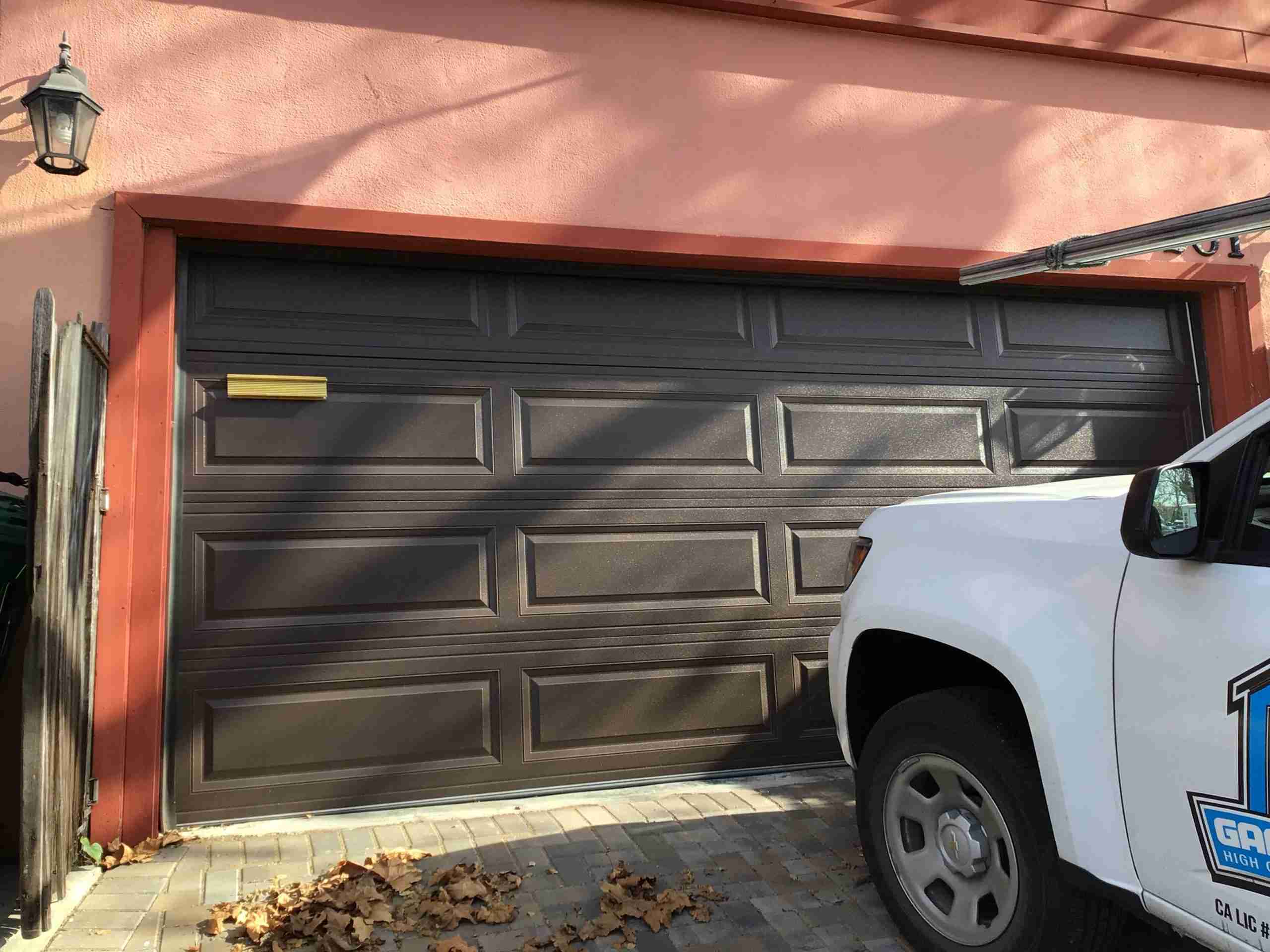 346e9367652b82efcb803057493b0faf CHI Long Panel Garage Door With Premium Color