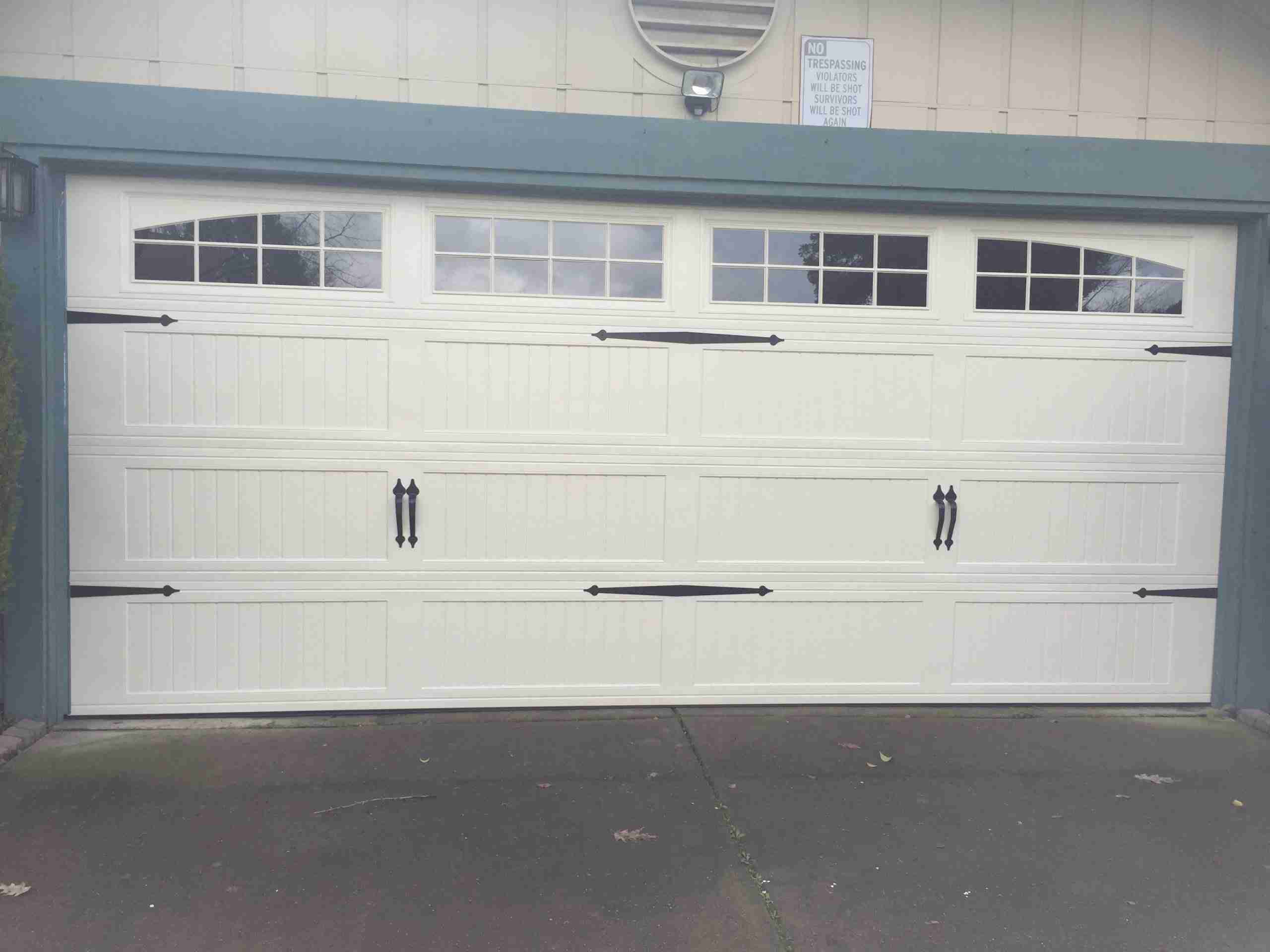 IMG_0498 CHI Overhead Garage Door Model 5950 With Standard Color