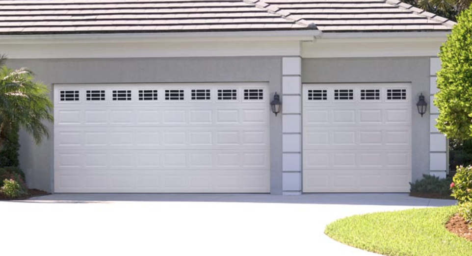 Screen Shot 2023-01-07 at 2.43.00 PM Amarr Garage Doors Lincoln Collection