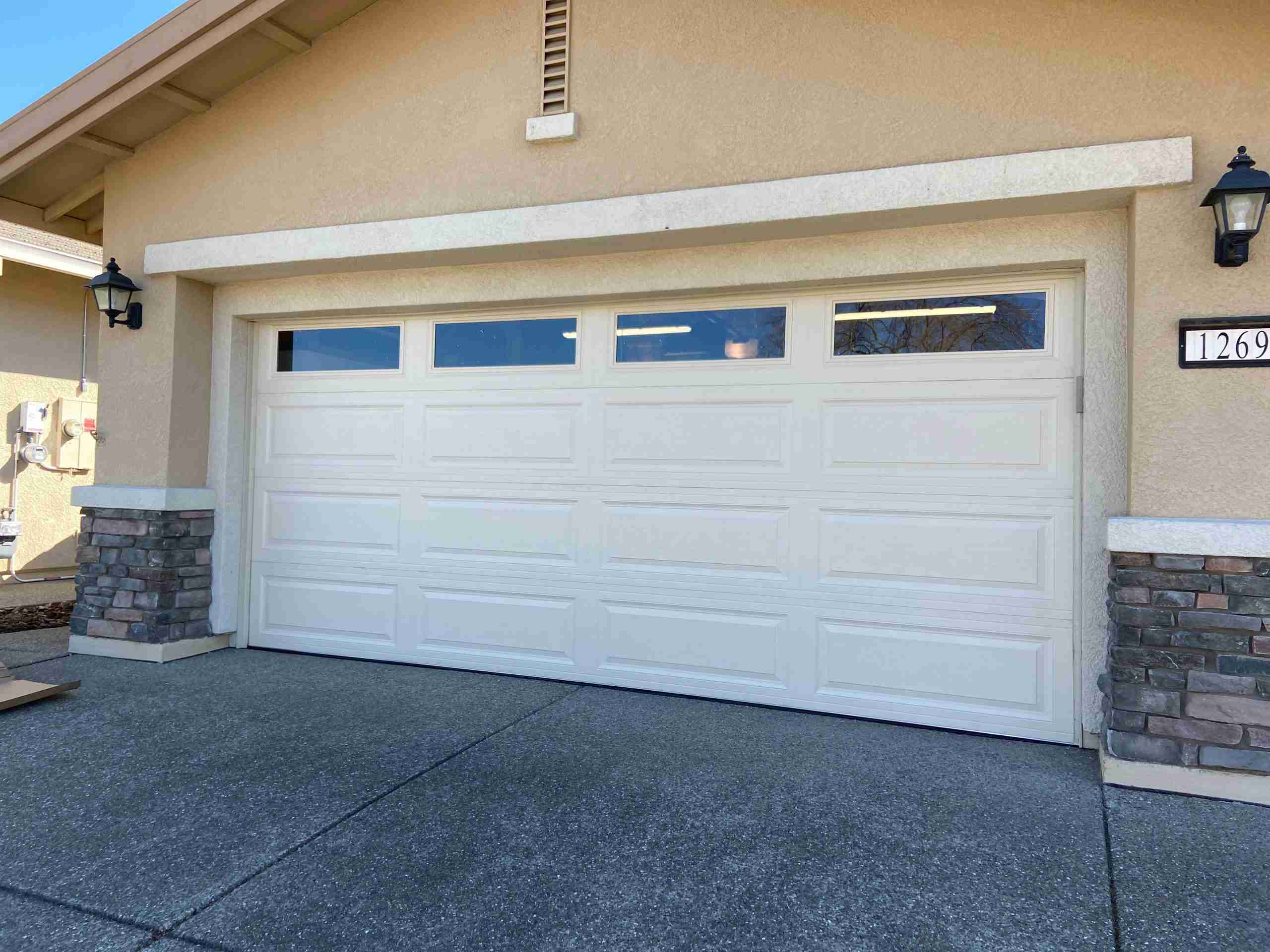 bacfc1cbfe274ecf34369639c2eea124 CHI Long Panel Garage Door With Standard Color